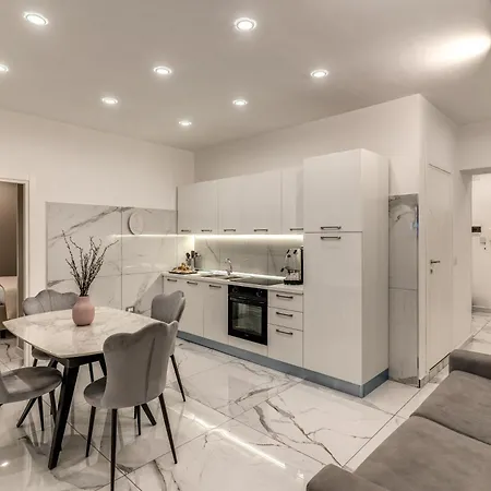 Sanita Grand For 10 Guest Διαμέρισμα Νάπολη