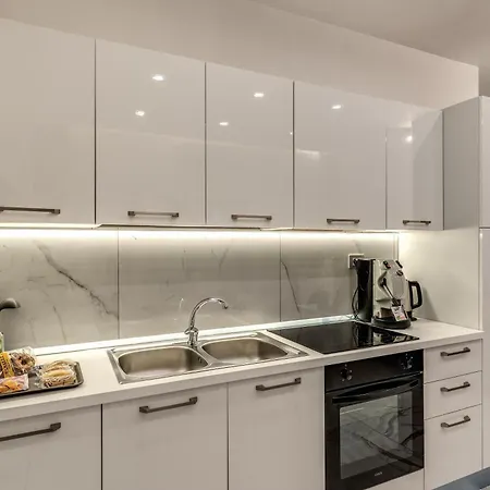 Διαμέρισμα Sanita Grand For 10 Guest Νάπολη